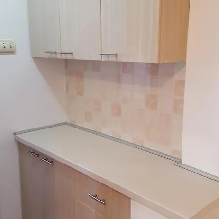 Apartman Alex ポドゴリツァ